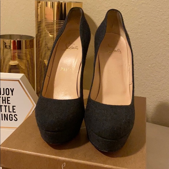 Christian Louboutin Grey Fabric Pump - Picture 2 of 6